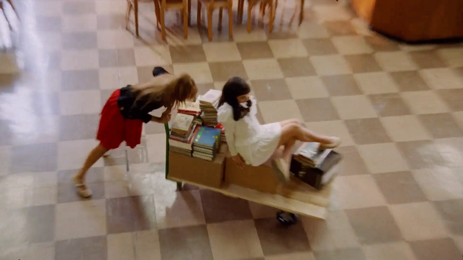 UGG - Born to Feel still 5